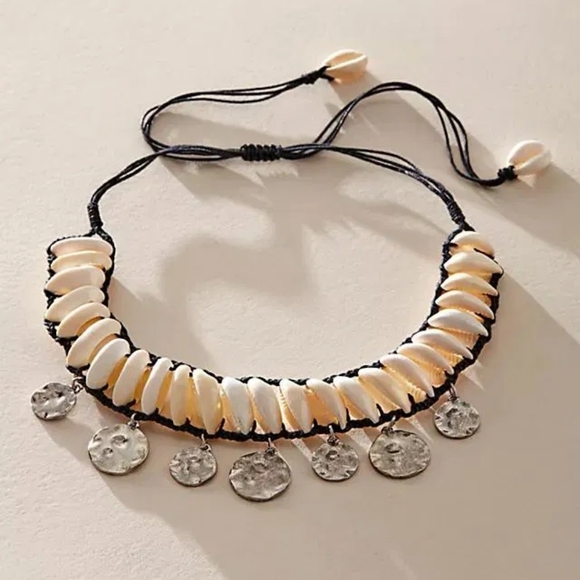 Free People Shell Necklace Kalua Choker Shell and Silver Coin Necklace New - Picture 6 of 11